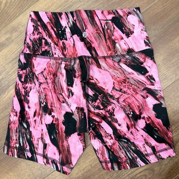 Lululemon Wunder Train High-Rise Short 6" in Pink Black Print size 6 - Picture 7 of 8